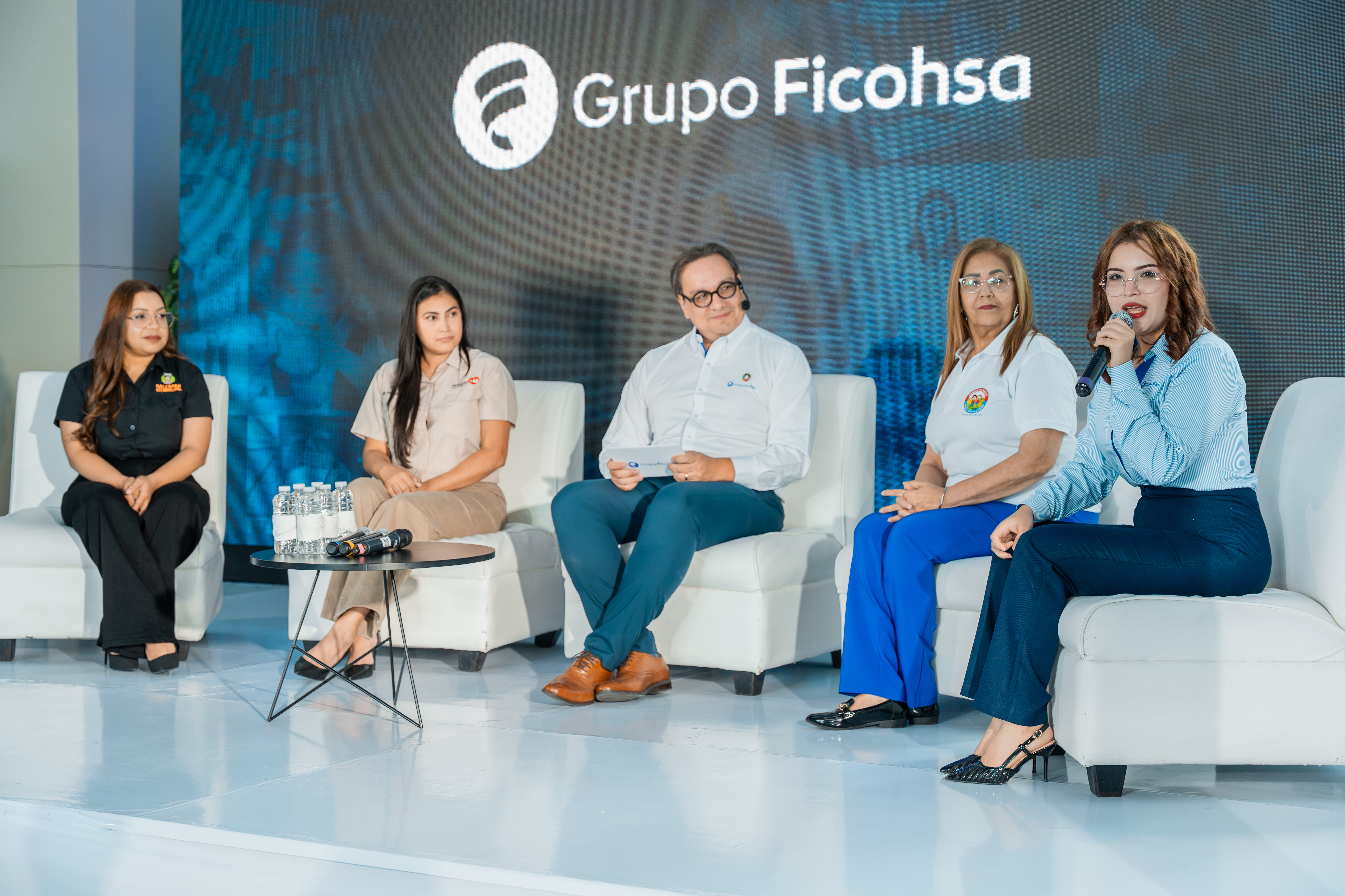 Comunidades que llegan lejos: Grupo Ficohsa presenta su Memoria de Sostenibilidad 2025 a través de historias que transforman vidas.